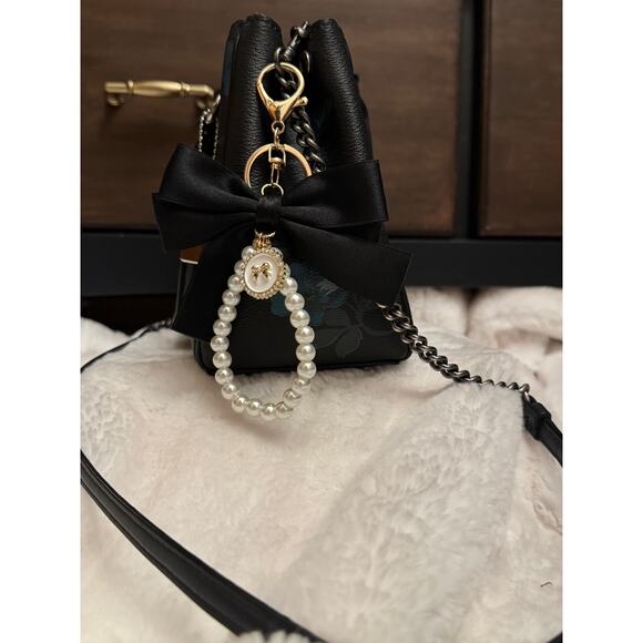 Classy Coach Mini Bennett Satchel in Black Floral Beautiful - Picture 3 of 10